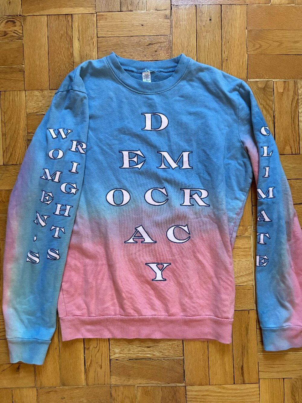 Sweatshirt
